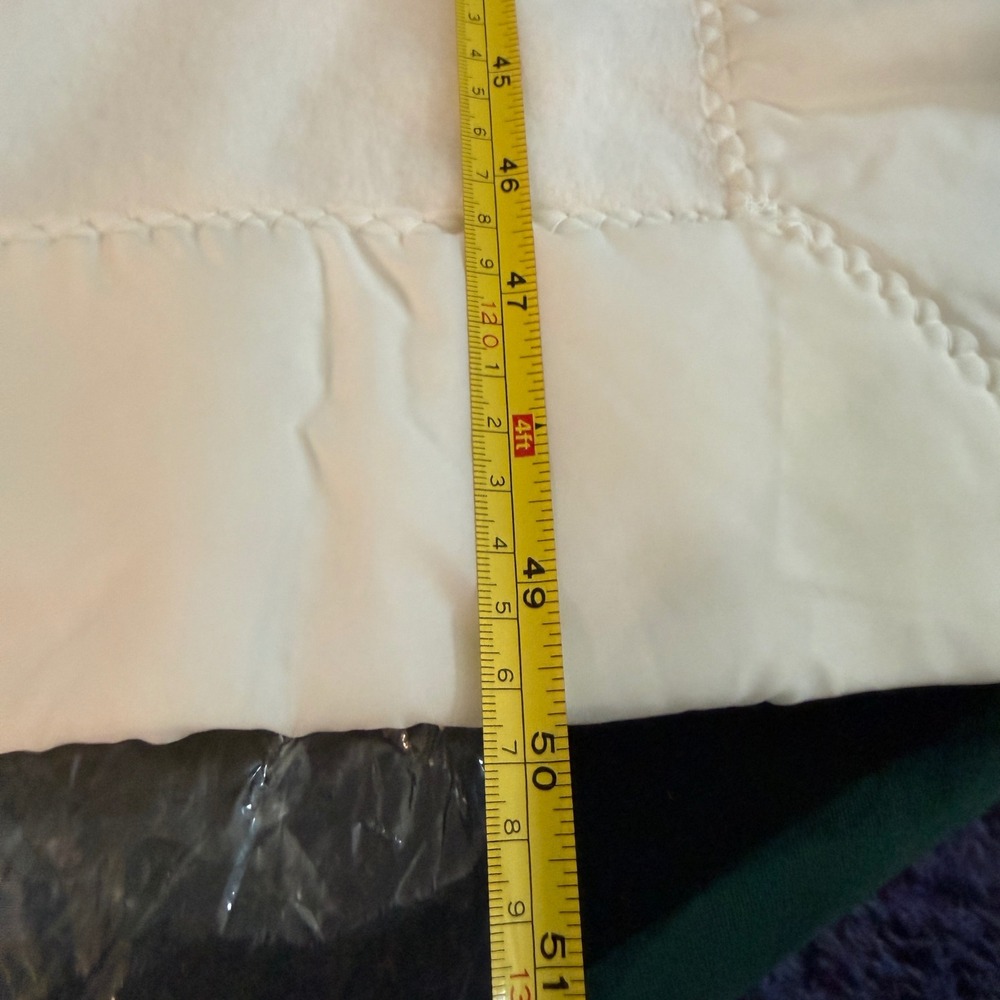 Vintage Quiltex White Satin Trim Baby Blanket ILGWU Union Made 36x50 - Picture 6 of 8